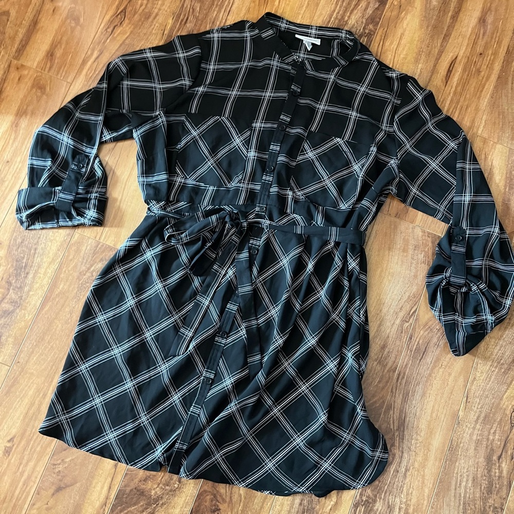 Liz Lange Black Plaid Maternity Blouse